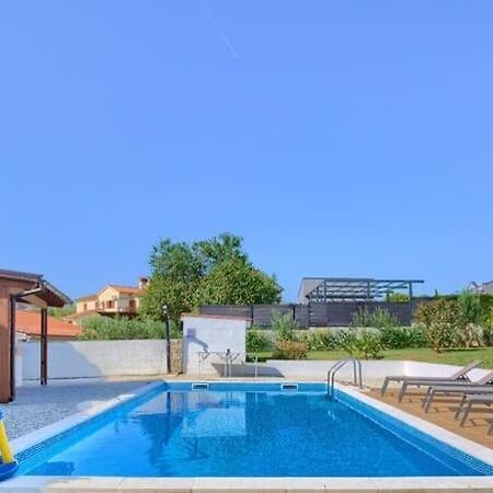 Villa John Пула Екстериор снимка
