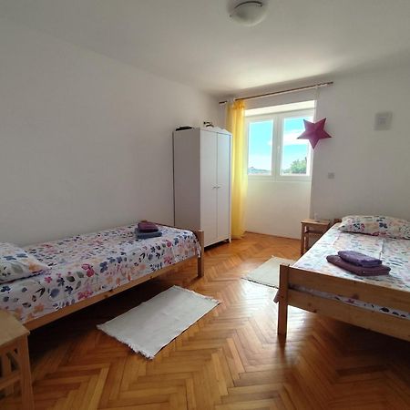 Villa John Пула Екстериор снимка